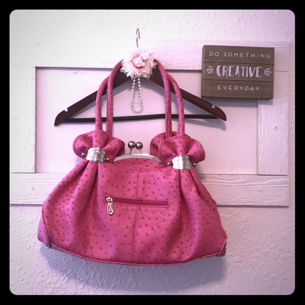 🌸Mint condition Vegan Crocodile textured purse🌸